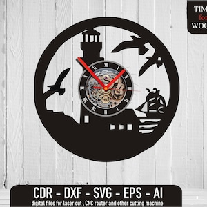 Puede incluir: Silueta en blanco y negro de un faro, una gaviota y un velero con una esfera de reloj en el centro. La esfera del reloj tiene un mecanismo de relojería visible. El texto "TIME for WOOD" está en la esquina superior derecha. El texto "CDR - DXF - SVG - EPS - AI" está en la parte inferior de la imagen. El texto "archivos digitales para corte por láser, enrutador CNC y otras máquinas de corte" está debajo del texto anterior.