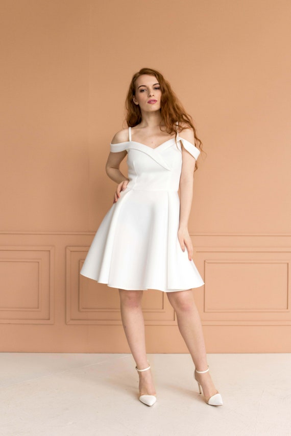 Vestido blanco corto