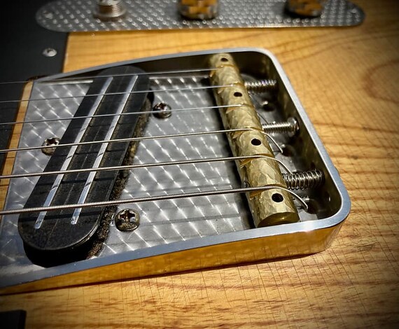 Van Dyke-harms Monolithic Telecaster Saddle 2023 - Hammered Brass 