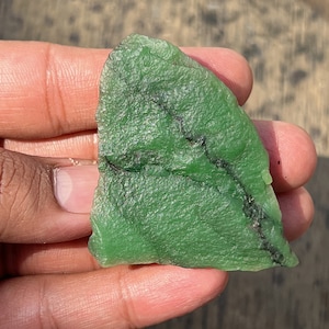 47g Beautiful Natural Green Jade Rough | Healing Jade Crystal & Mineral | Raw Jade for Jewelry Making | Size 56x48x18MM