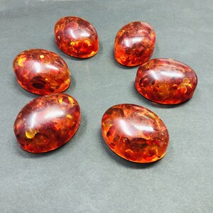 39 x 29 mm, geweldige cabochon van rode amber, designer amber AAA-kwaliteit, ovale vorm, gladde handgepolijste amber, gekalibreerde maten voor het maken van sieraden