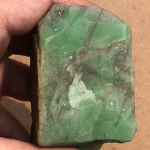 Elegant Natural Green Jade Rough 266g | Healing Jade Crystal & Mineral | Raw Jade for Jewelry, Feng Shui, Spiritual Decor | Size 95x52x45MM