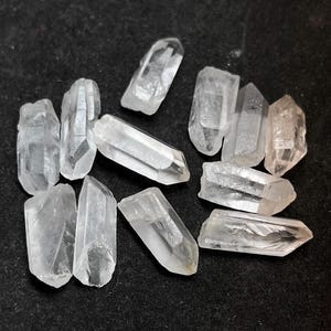 Natural Clear Quartz Pencil Crystal Point – Healing, Energy Work, Jewelry Making 20-30MM