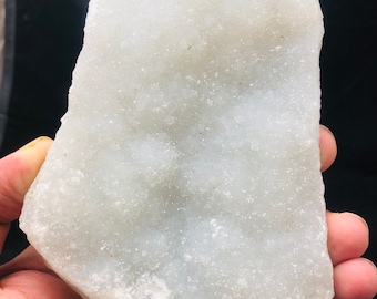 Apofilita transparente brillante / Cristal natural en bruto 286,5 g 115 x 93 x 15 mm