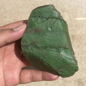 260g Beautiful Natural Green Jade Rough | Healing Jade Crystal & Mineral Decor | Raw Jade for Jewelry Making | Size 100x68x35MM