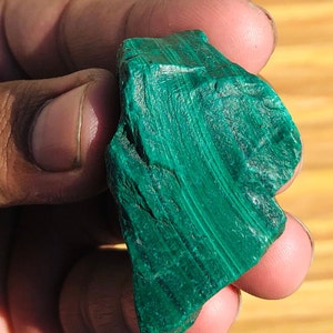 100% Natural Green Malachite Gemstone Rough 69.25 Grams, Healing Malachite Crystals, Designer Opaque Malachite For Jewelry Making 42x27x26MM