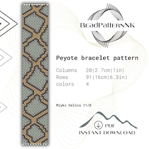 Könnte beinhalten: Ein Peyote-Stich-Armbandmuster mit einem geometrischen Design aus beige, grauen und schwarzen Perlen. Das Muster ist für ein Armband, das 20 Spalten breit und 91 Reihen lang ist und 2,7 cm breit und 16 cm lang ist. Das Muster ist für die Verwendung mit Miyuki Delica 11/0 Perlen.