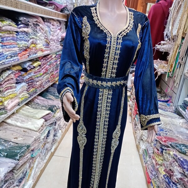 Moroccan kaftan for women ,wedding kaftan ,velvet Moroccan dress, velvet kuftan