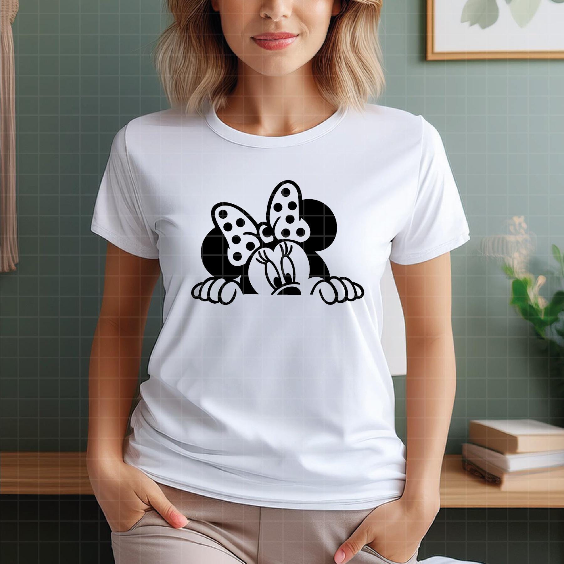 441 - ミニーが覗いている SVG、EPS、PNG - かくれんぼをするミニーの