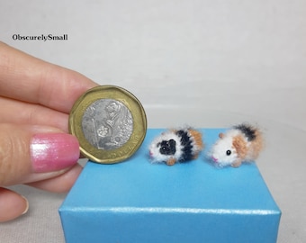 Micro Crochet Guinea Pig: Tiny Dollhouse Miniature Animal