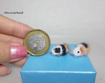 Micro Crochet Guinea Pig  - Tiny Crochet Guinea Pig - Dollhouse Miniature Animal