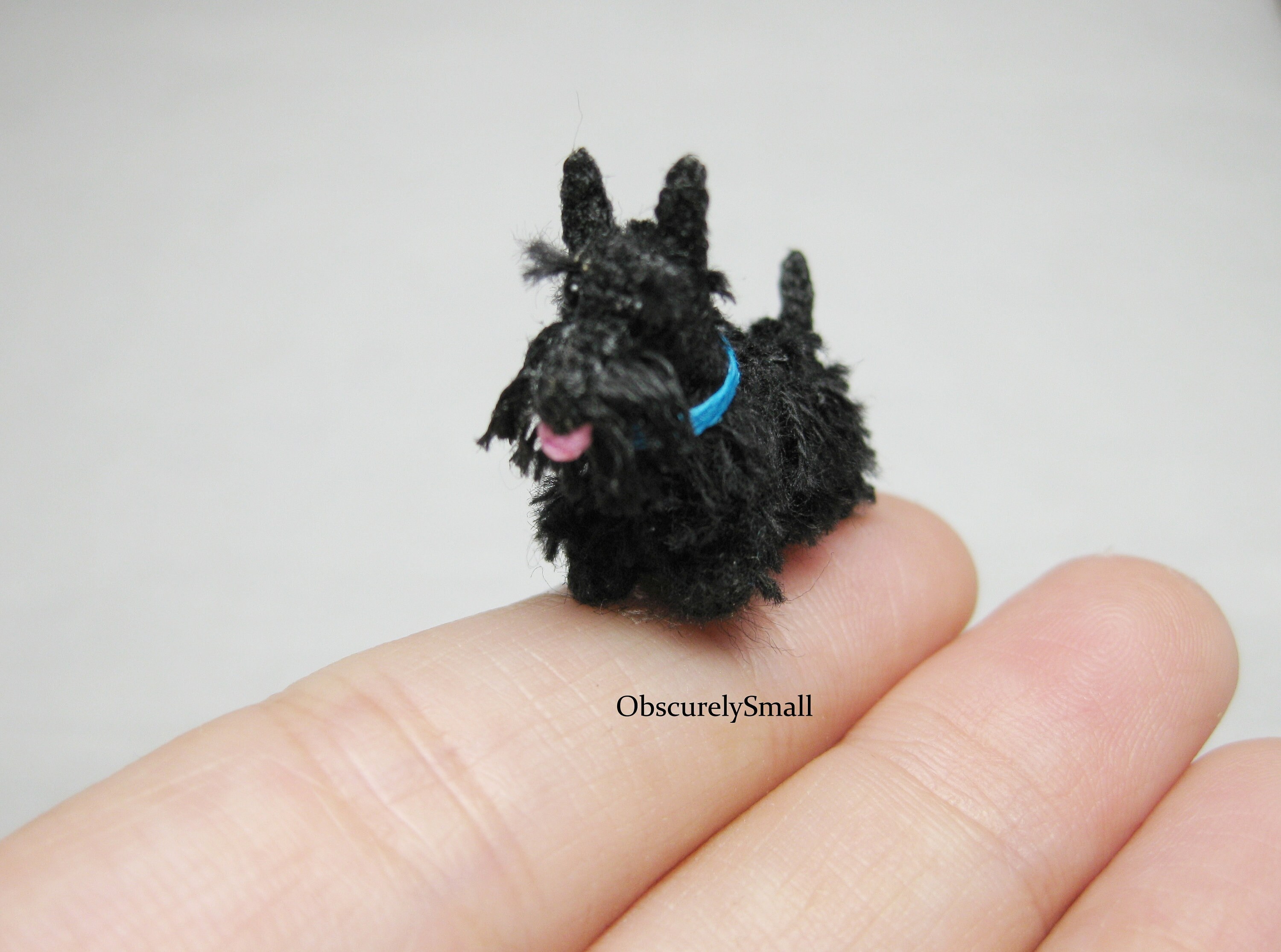 小さなかぎ針編みのスコティッシュ テリア - 編みぐるみ犬 - オーダー