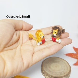 Tiny Crochet Lion holding a heart - Amigurumi Lion - Crochet Lion - Made to Order