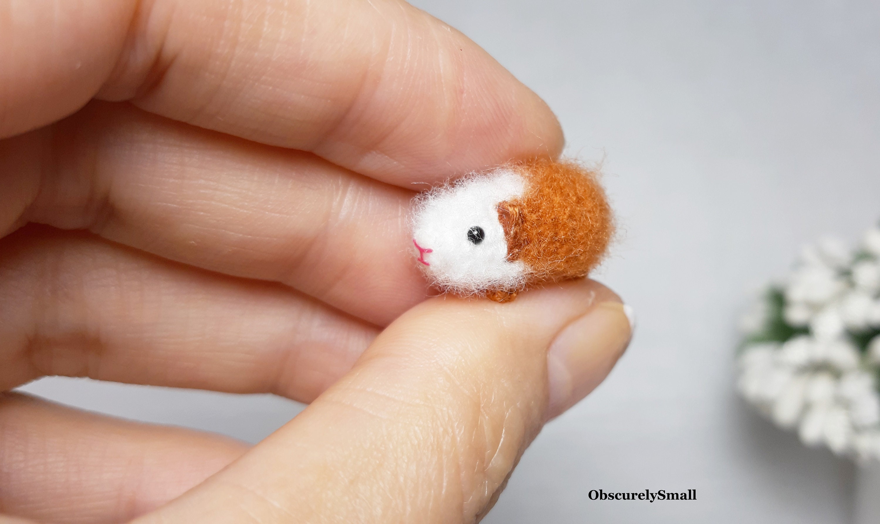 ミニチュアかぎ針編みモルモット：小さな編みぐるみコレクション
