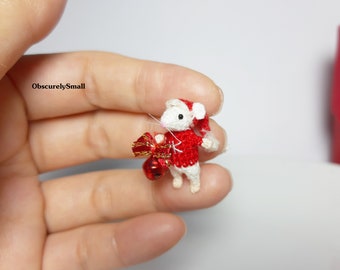 Miniature Crochet Christmas Mouse with Detachable Hat