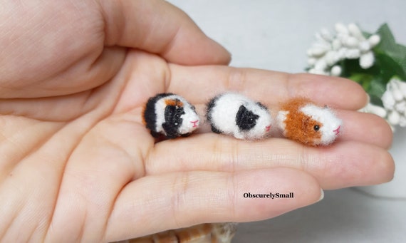 ミニチュアかぎ針編みモルモット：小さな編みぐるみコレクション