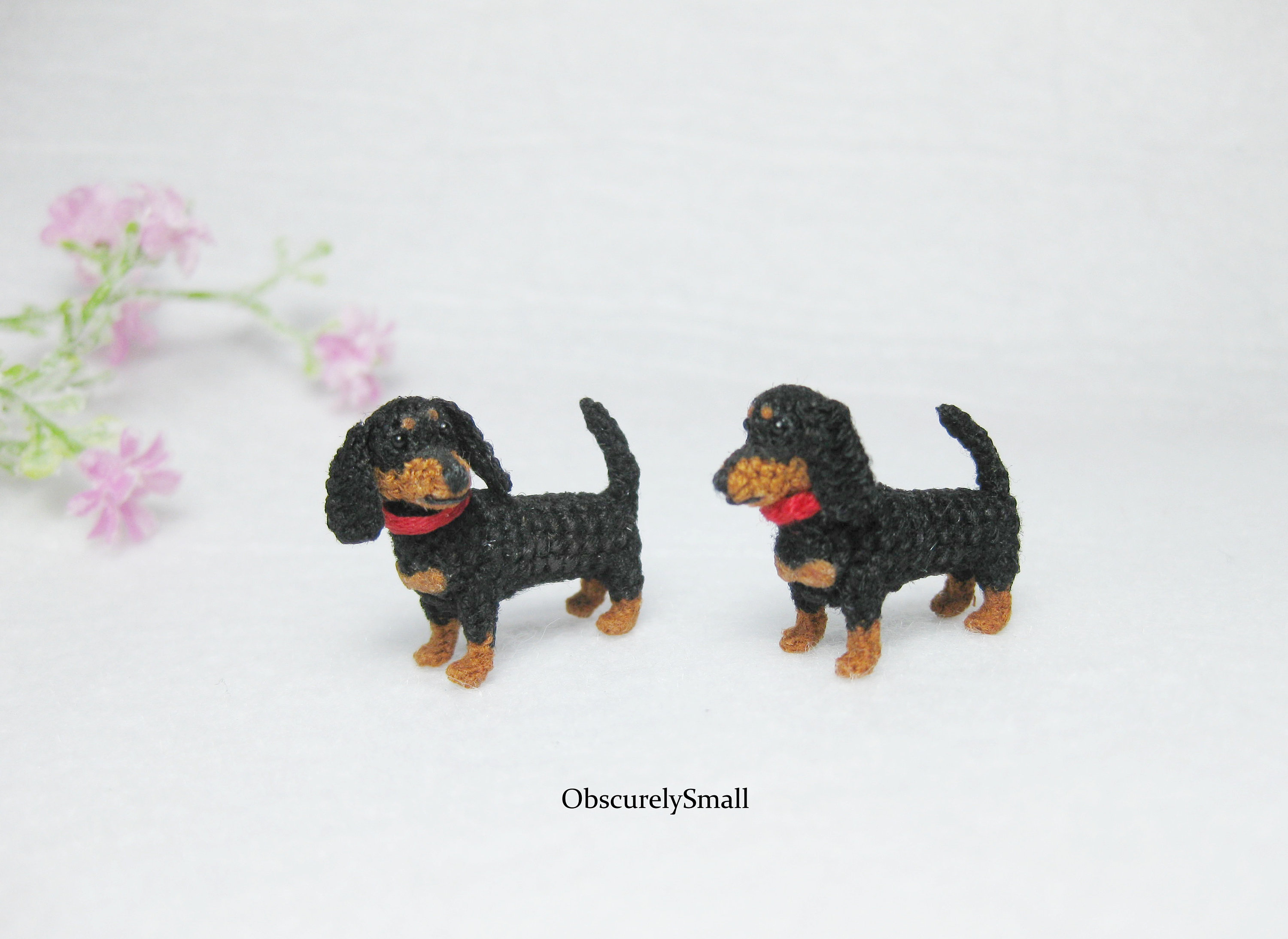 ミニチュアかぎ針編みダックスフント犬 - あみぐるみダックス
