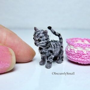 Ocicat miniature au crochet - chat Amigurumi - réalisé sur commande