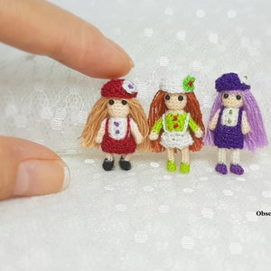 Poupée miniature au crochet - poupée Amigurumi - réalisée sur commande