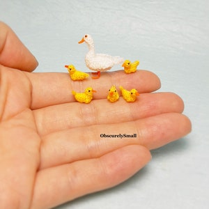 Canard miniature au crochet : petit canard amigurumi - réalisé sur commande