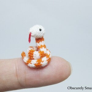 Pequeña serpiente de crochet - Serpiente amigurumi - Hecha a pedido.