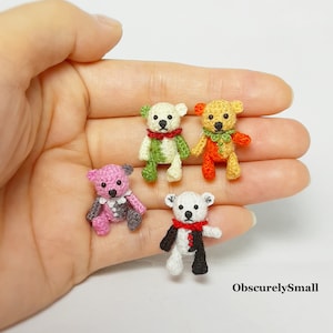 Kleine pluizige miniatuurteddybeer van 1 inch - amigurumibeer - op bestelling gemaakt