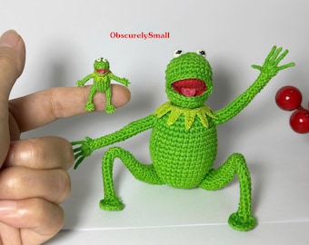 Figura de amigurumi de rana de ganchillo en miniatura, animal de peluche, artículo de colección.