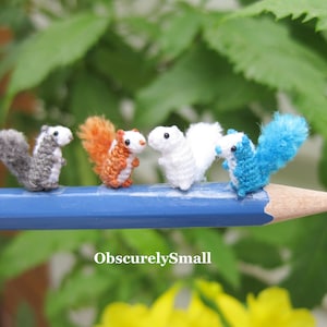 Ardilla pequeña de crochet - Ardilla miniatura amigurumi - Hecha a pedido