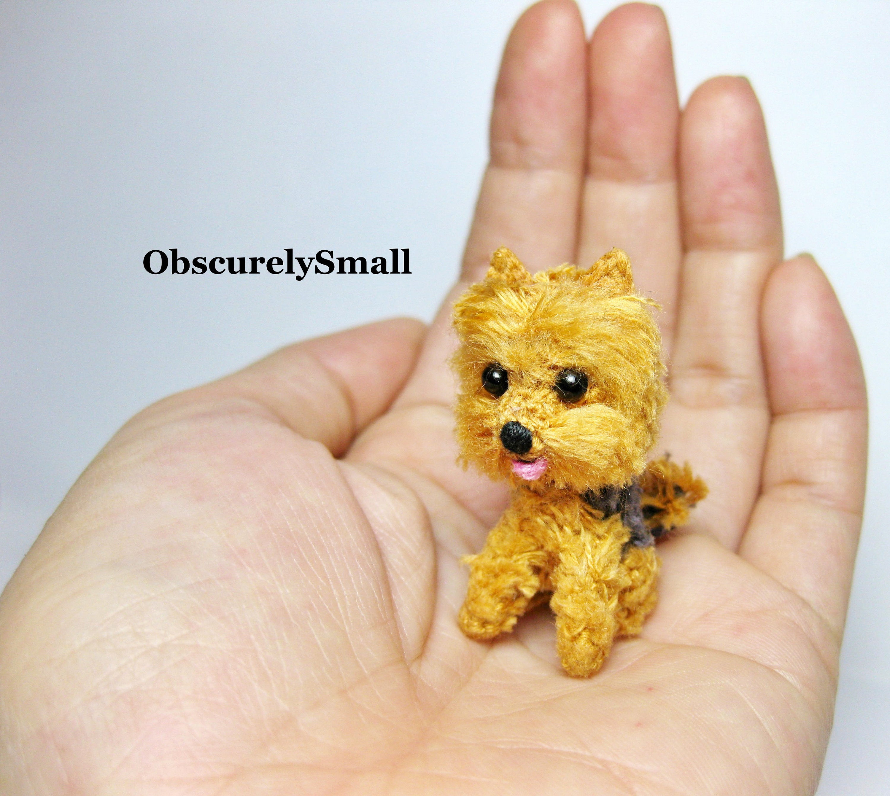 小さなかぎ針編みのヨークシャーテリア - 編みぐるみ犬 - オーダー