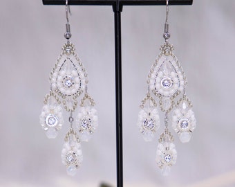 Handmade pearl earrings in white, silver, unique, elegant earrings, statement earrings, boho earrings, brickstitch, summer earrings