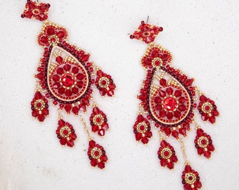 Handmade pearl earrings, stainless steel stud earrings in red, gold, unique, elegant earrings, statement earrings, boho earrings, brickstitch,