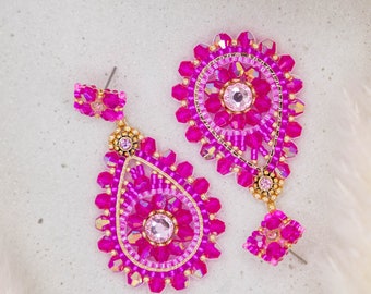 Pendientes de perlas hechos a mano en rosa, oro, pendientes únicos y elegantes, pendientes de declaración, pendientes boho, brickstitch, pendientes de verano