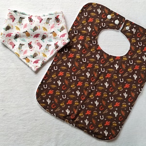 Cowboy boot feeding bib, cowboy dribble bib, cow girl baby bib, Western baby gift, new baby, weaning bib