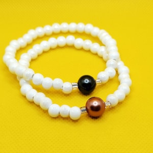 Pearl Stretch Bracelet, White bead bracelet, Gift for Her, Waterproof, Birthday Gift, Gift for woman