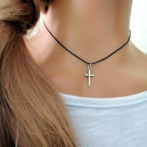 Silber Kreuz geschichtete Halskette, schwarze verstellbare Halskette, Kreuz Choker, Boho Sommer Choker Halskette, schwarze Halskette