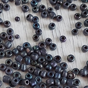 3mm Matte Dark Gray Iridescent Seed Beads: 40g Glass Rocailles