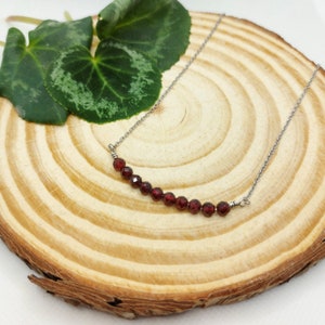 Colar de granada vermelha | Colar de cristal cura l janeiro Birthstone | Presente de cristal | Colar de pedras preciosas de Aquário | Presente para ela