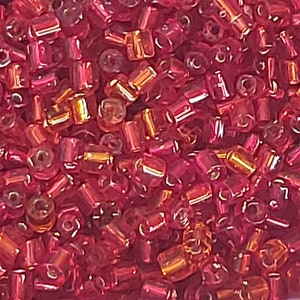 Cuentas de vidrio tubulares rojas de 2 mm: Materiales para hacer joyas DIY