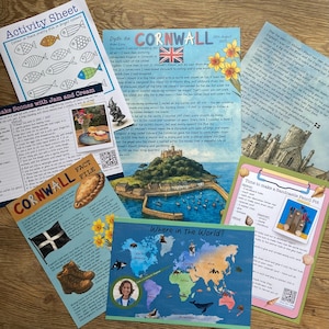 Puede incluir: Una colección de hojas de actividades y postales impresas a color. Las hojas incluyen una página para colorear peces, una receta de scones, un archivo de datos de Cornualles, un mapa del mundo y una postal con una escena costera y texto.