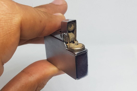 Vintage Diplomat Swiss Made Collectible Lighter Vintage Diplomat Swiss Made Collectible Lighter