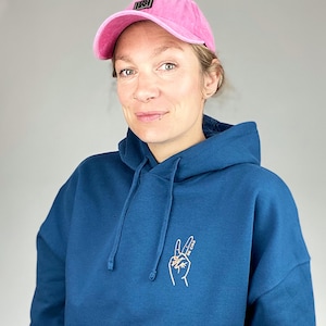 Fairtrade Pullover in Petrol mit feministisches Statement, ok ciao , Biobaumwolle