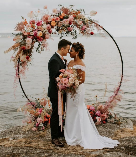 Round wedding arch, very sturdy wedding arch , Iron round arch, ring