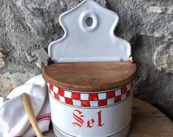 Vintage French ENAMEL “boite au SEL” salt box. LUSTUCRU checkered decoration. Big size. Can hang or stand. French country farmhouse kitchen