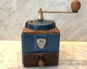 Authentic PEUGOT & FRERES French coffee grinder, in a lovely bleu. Metal and wood .