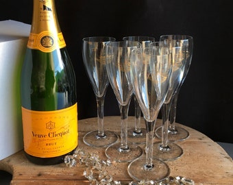 6 Vintage “VEUVE CLICQUOT” champagne glasses, flutes, in perfect condition. Champagne advertising, bar bistro, France, Cliquot.