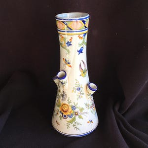 ANTICO vaso francese a forma di tulipano in maiolica DESVRES, in condizioni eccellenti. Firmato.