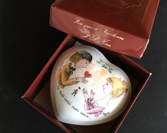 PEYNET, highly collectable porcelain little box, designed specially for J. P. Kirn in Strasbourg for their FOIE GRAS. In it’s original box.