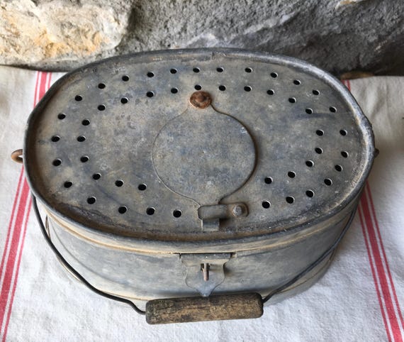 Seau à appâts en métal - France Seau à appâts en métal - France