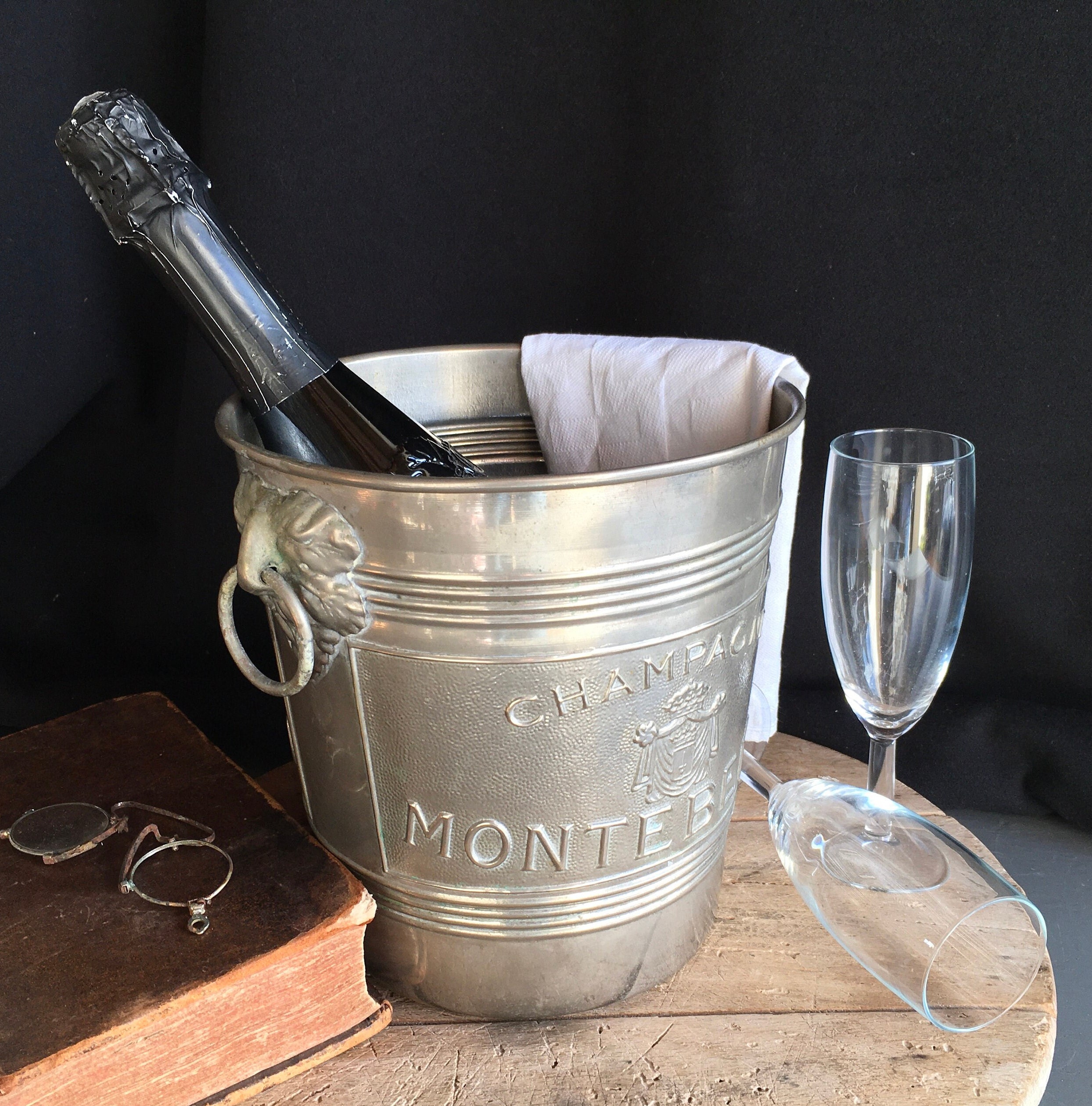 Montebello Des Années 1930 Français Refroidisseur de Champagne, Seau à Glace, Vin, Leur Logo Est en