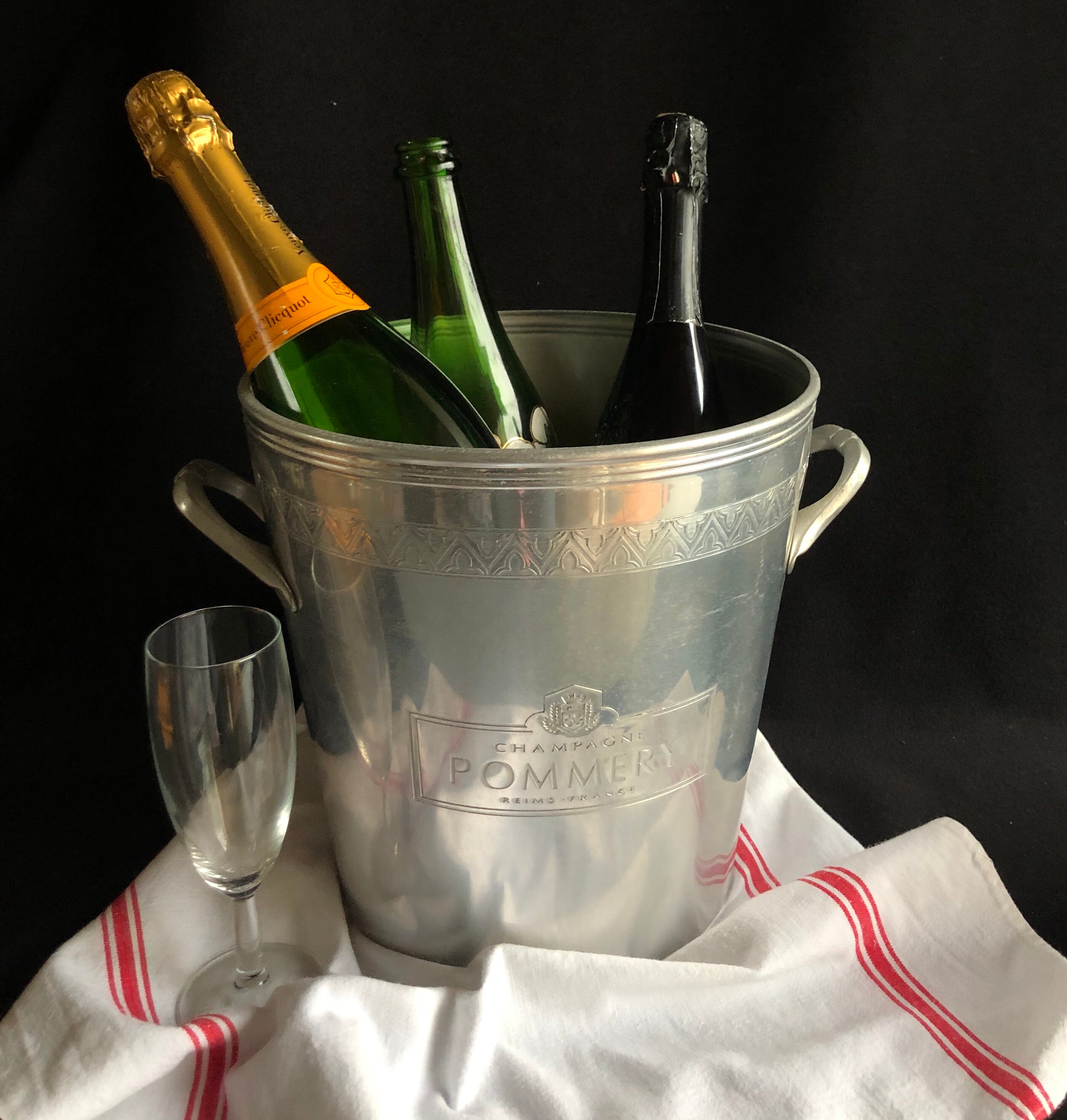 Seau à Champagne Xxl Pommery, Glacière, Seau Glace. A Le Logo Pommery Gravé sur 2 Côtés. 3 Bouteille